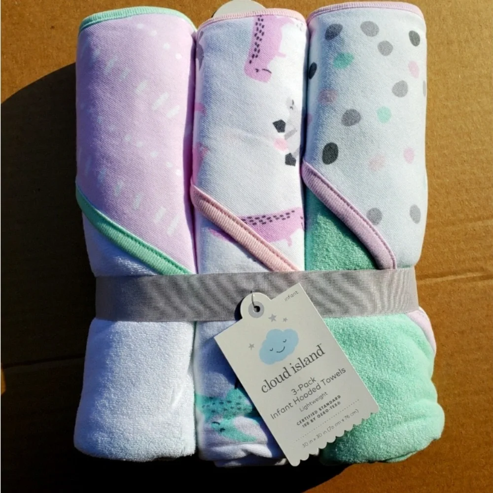 NWT Infant Baby 3pk Hooded Bath Towel Set. Cloud Island